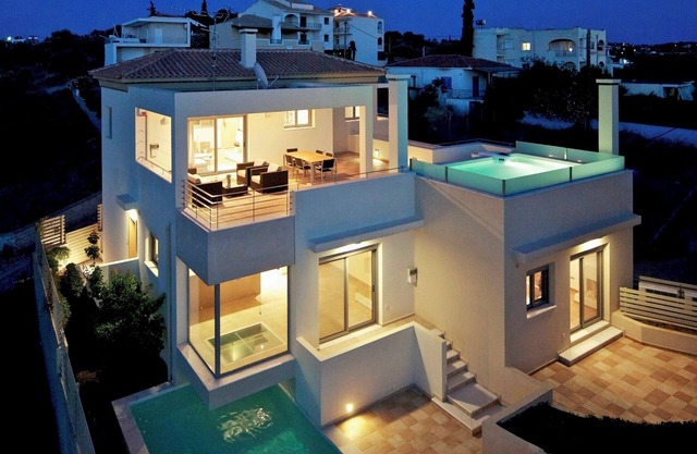RVG B1 Luxury House with Pool in Portoheli