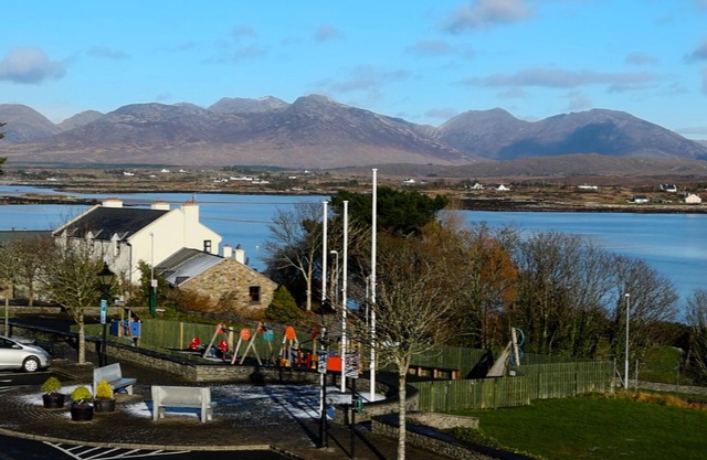 Ryans Roundstone Retreats Islandview