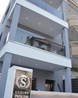 S. Luxury Princess Suite