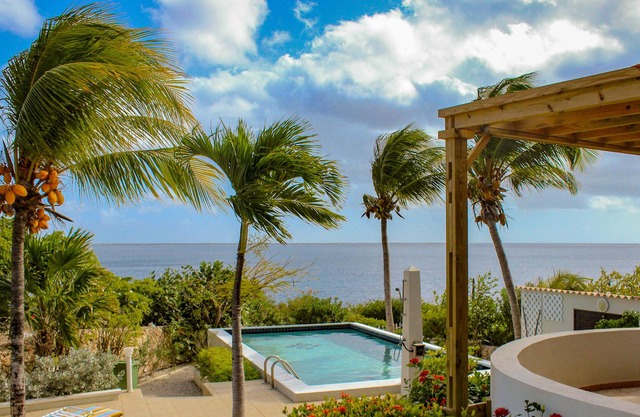 Sabadeco oceanfront home w/ spectacular views of the Caribbean Sea 2BR 2.5 bath