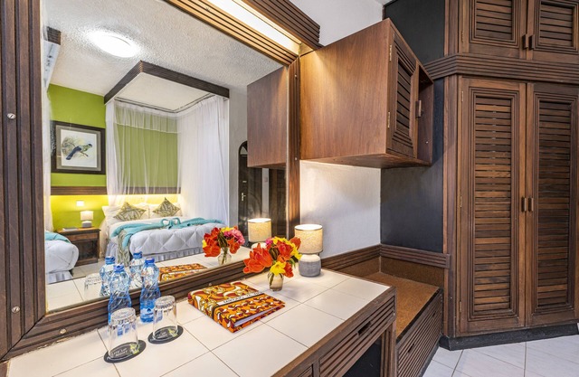 Safari Beach Hotel