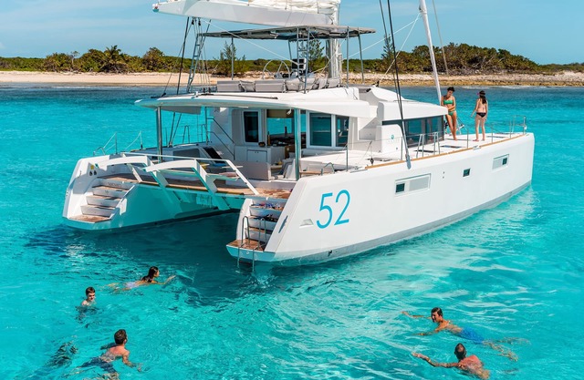 Sail Away in Style: Rent Our Luxurious Lagoon 52 Catamaran for a Dream Vacation