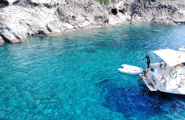 Sailing boat & yoga experience in enchanting Algarve coast
