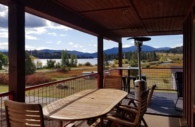 Sailor's Nest at Flathead Lake