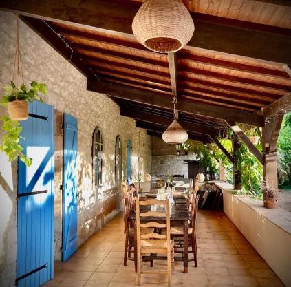 Saint-Marthe Sleeps 20 with Pool