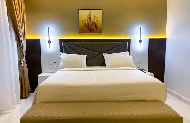 Saint Tropez Hotel and Suites
