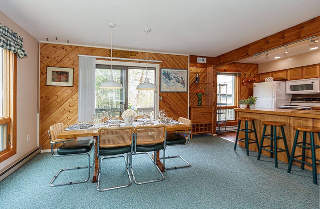 SALE! 3BR/3BA Maison Des Saisons—Hunter Mtn Views, Luxury & Summer Fun!