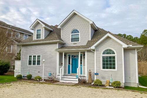 Salt Pond - 494 Bethany Loop