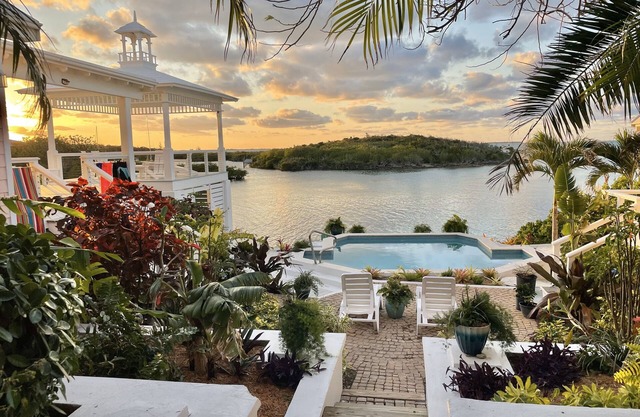 Saltwater Sanctuary-Secret garden in a tropical paradise