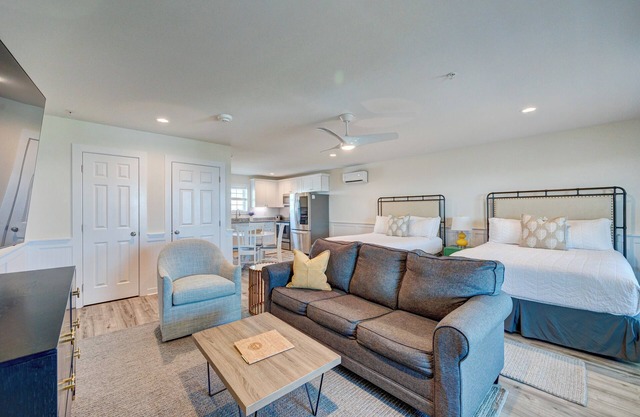 Saltwater Suites, 307 Queen 3rd Floor
