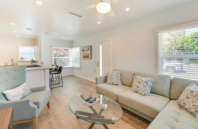 San Diego Cottage w/Private Patio: 2 Mi to Beach!