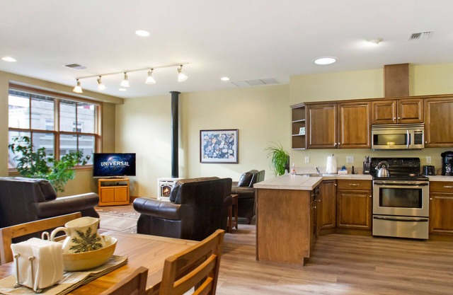 San Juan Suites -Conservatory - Pet Friendly!