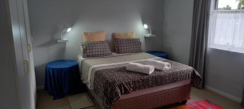 Sandbaai Hermanus Self Catering Garden Flat for 2