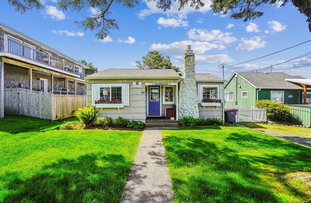Sandpiper Cottage - Beachcomber Vacation Homes