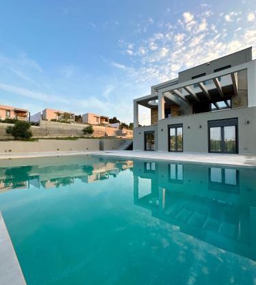 Sani Invictus Villa