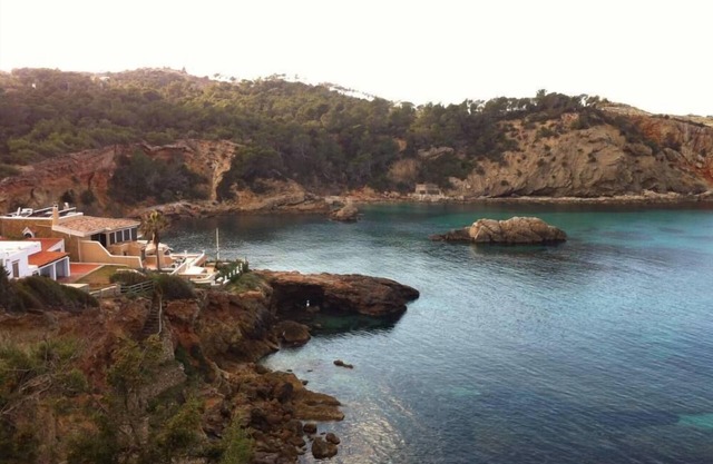 Sant Joan De Labritja: a self-contained flat in a typical Ibizan house