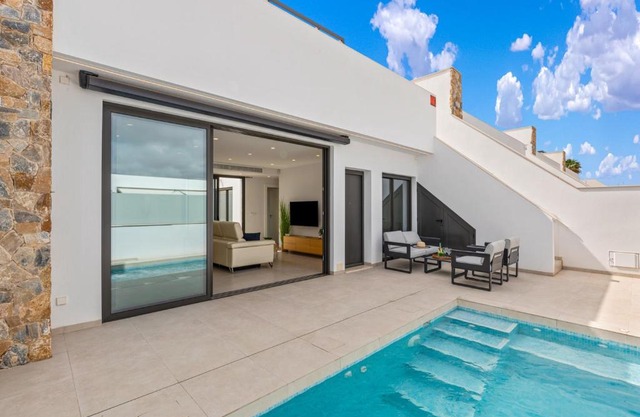 Santiago Sunny Seabreeze Villa