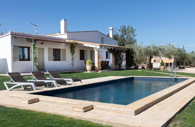 Santolina - Casa Rural en l'Ampolla con piscina privada, jardín y barbacoa - Deltavacaciones