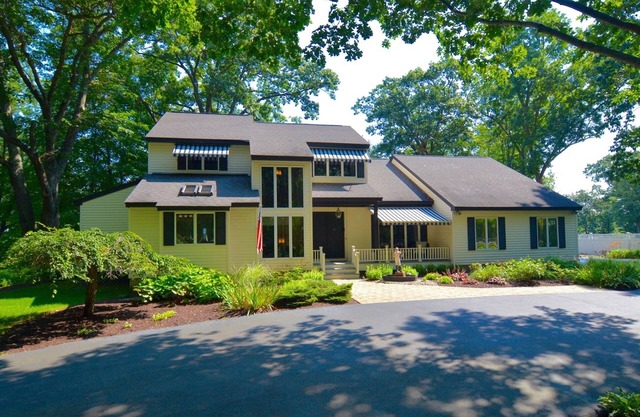 Saratoga Lakehouse with Private Dock - 3 mins to Track, Golf, State Park, Casino