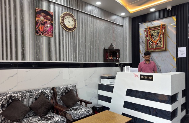 Satya Nikunj INN