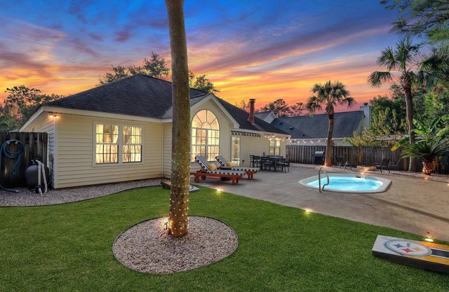 Savannah Jazz Fest Getaway Pool + Game Room + Fire Pit