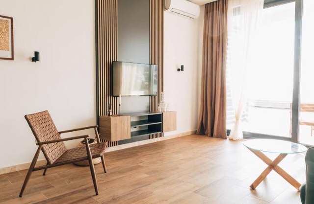 Saxofonia Apt. Lux