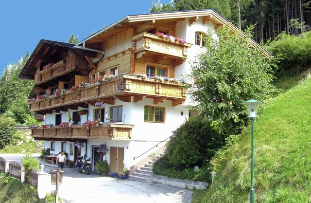 Scenic Apartment in Zell am Ziller-Gerlosberg with Garden