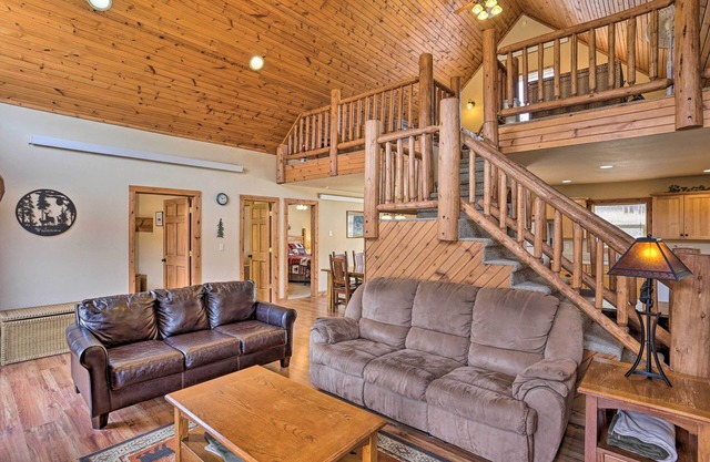 Scenic Hill City Cabin: Hiking & ATV Trail Access