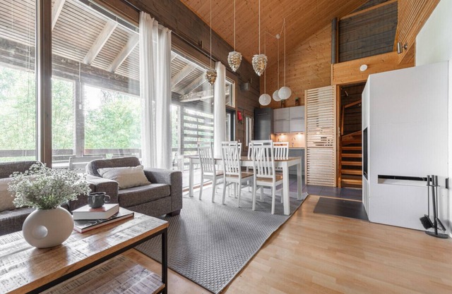 Scenic Lakeside Cabin in Tahko with Hot Tub & Sauna