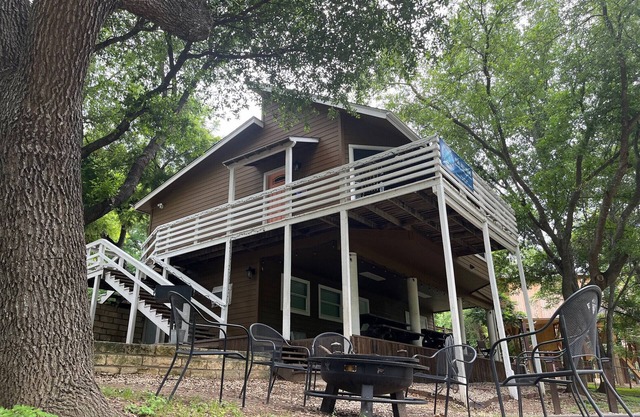 Scenic & Peaceful Riverfront Retreat
