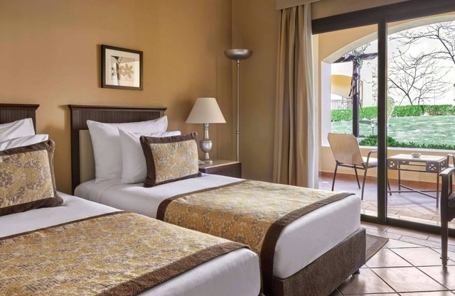 Scenic Sea Views | Waterpark, Spa, Tennis Courts & Family-Friendly Fun