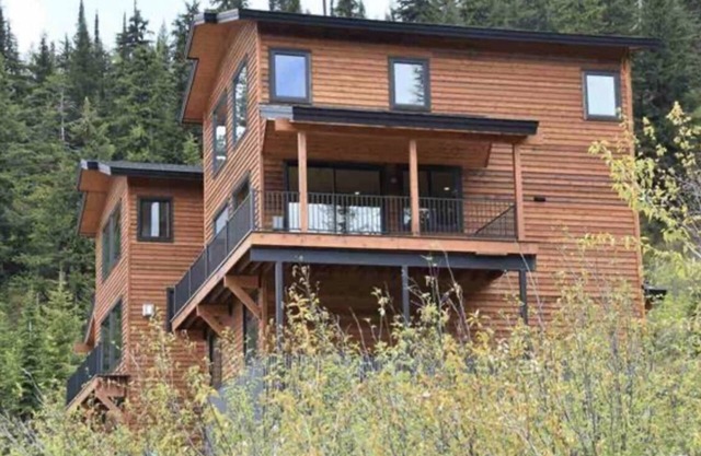 Schweitzer Mountain Ski Chalet