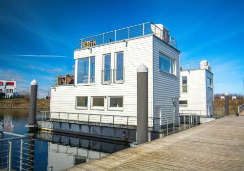 Schwimmendes Haus - An Bord Zwei