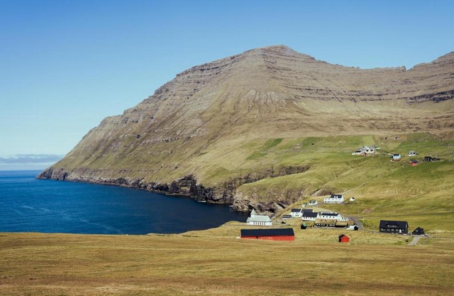 Sea and Mountain View - Scenic Village - 2BR House