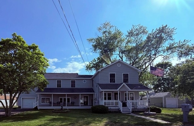 Sea Breeze By The Bay- Pet Friendly!