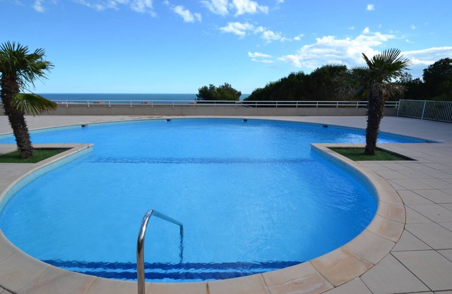 Sea, calm, comfort and panoramic view in Sete