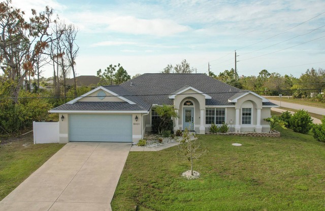 Sea La Vie "Boujee" Upscale Style 4 BDR Pool House Near Gulf Beaches and Golfing