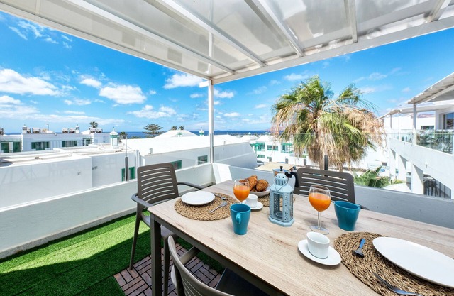 Sea of Lava - 2 bedrooms, close to the beach, perfect for families