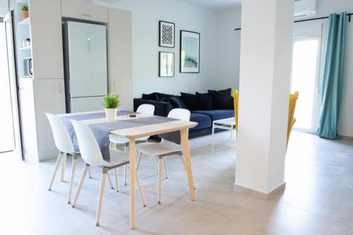 Sea Side Retreat 2 Bed Apartment