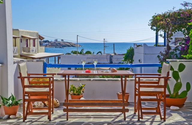 Sea View Apartments & Studios