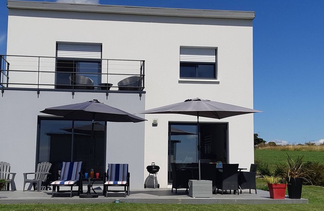 SEA VIEW HOUSE WITH ALL COMFORTS IN A QUIET LOCATION LARGE GARDEN CLOSE TO BEACHES