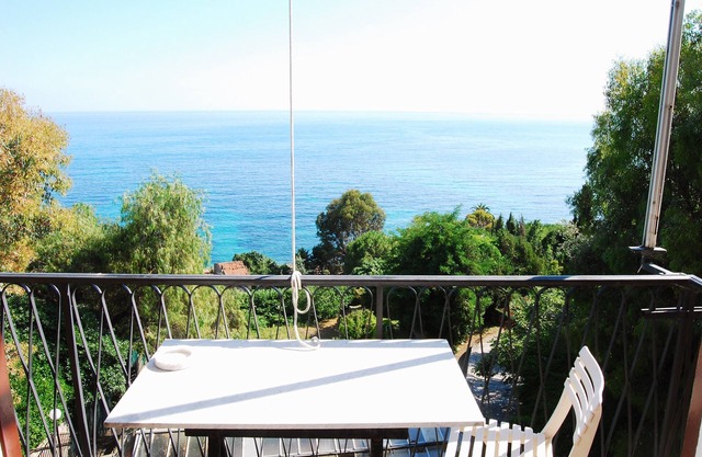 Sea view - Ventimiglia (Latte)