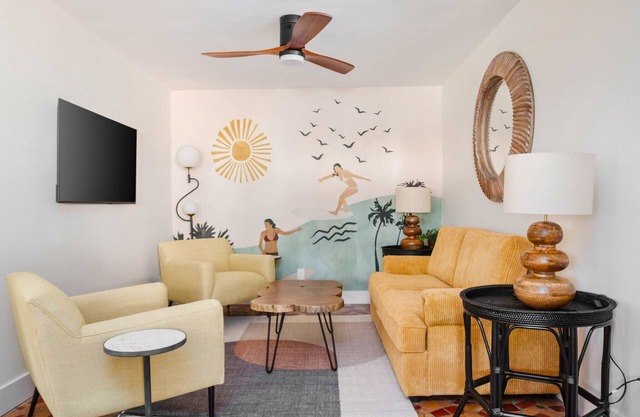 Seabreeze Apartment: Full kitchen, 5 min walk to Vilano Beach