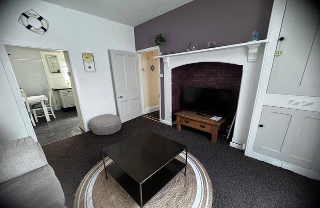 SEASIDE Apartments| One Bed Apartment (4 Guests)