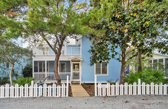 Seaside "Blue Clear Sky" | 2 BR |Pet Friendly| Bikes | Tower |Steps to Beach!