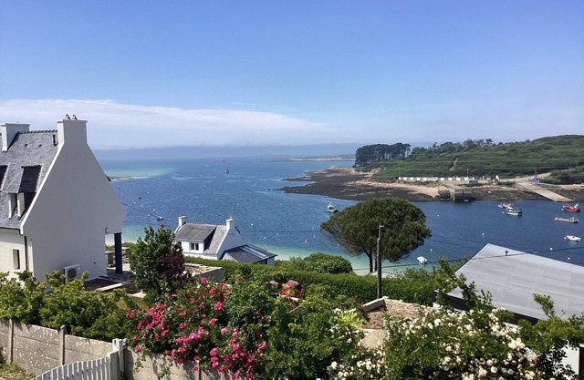 Seaside fisherman's cottage in the immediate vicinity of the beach