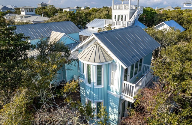 Seaside "Following Seas" |1BR | Sleeps 2| On 30A- Steps Away from Beach!