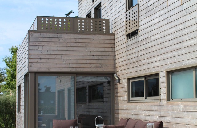 Seaside Vacation Villa private SPA area + indoor Pool + Jacuzzi + Shower