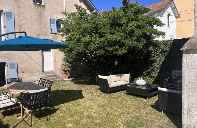 Seaside villa 20 m beach