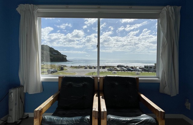 Seasong - Waihi Beach Holiday Home